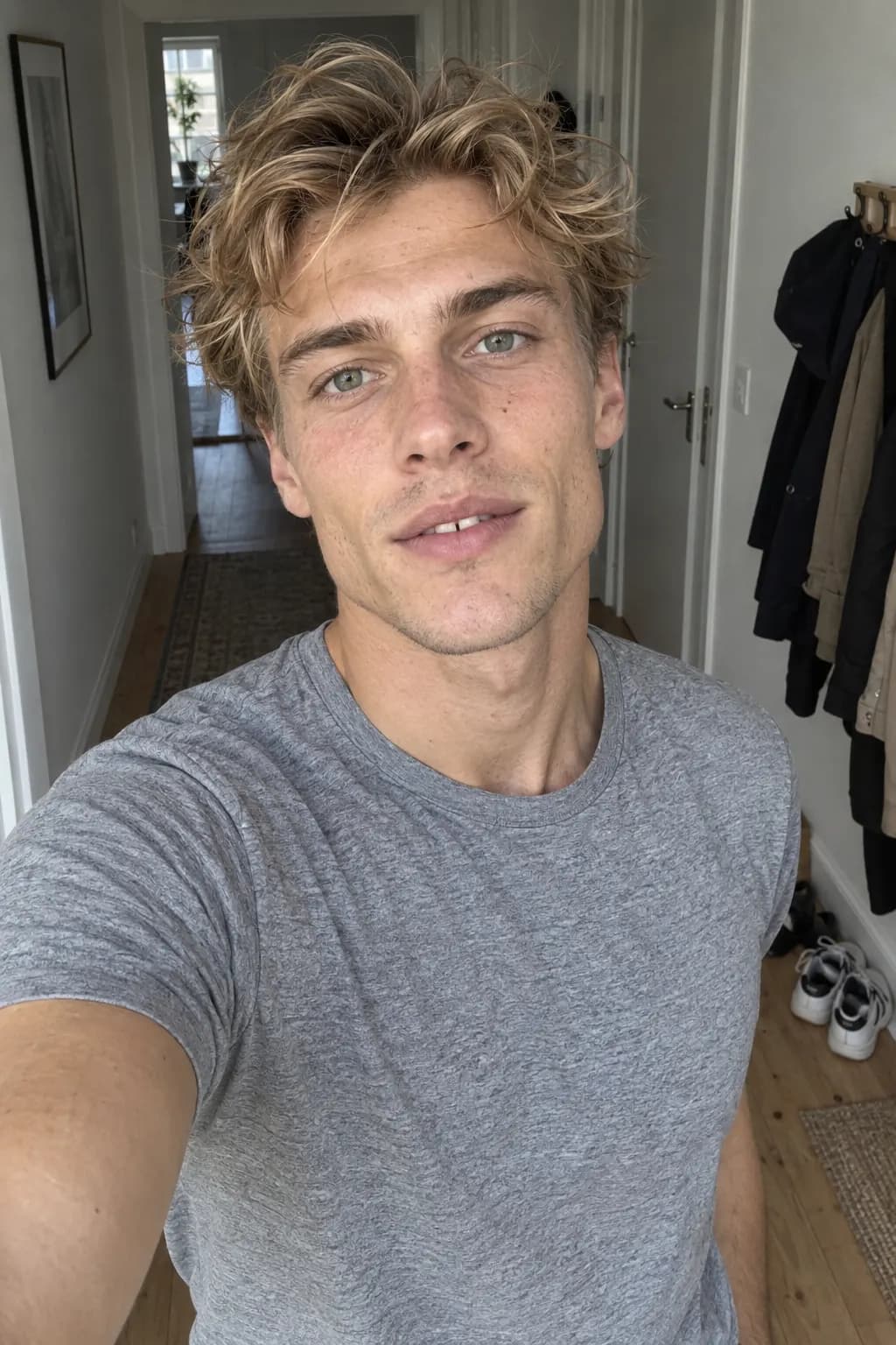 The selfie this pack was made from