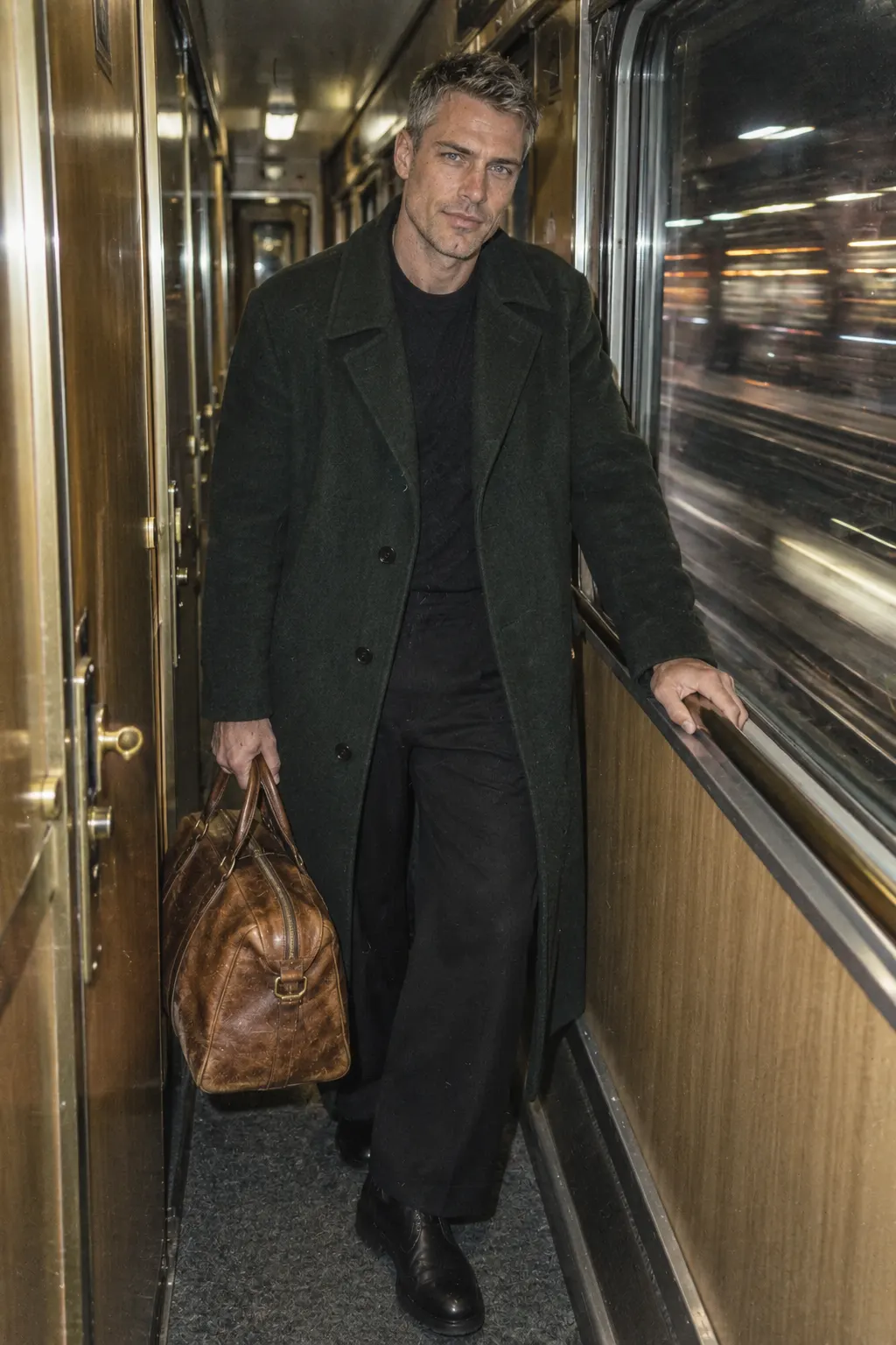 Departures: Sleeper corridor